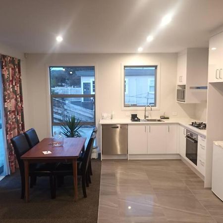 Entire House - Brand New 2 Bedroom House Lower Hutt Esterno foto